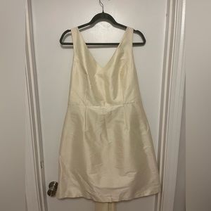 Beautiful Ivory dress with bow size 16 never worn